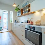 Charming Retreat Near Boavista With Elevator Appartamento