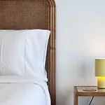 Charming Retreat Near Boavista With Elevator Appartamento *