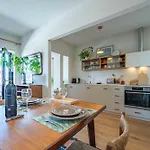 Charming Retreat Near Boavista With Elevator